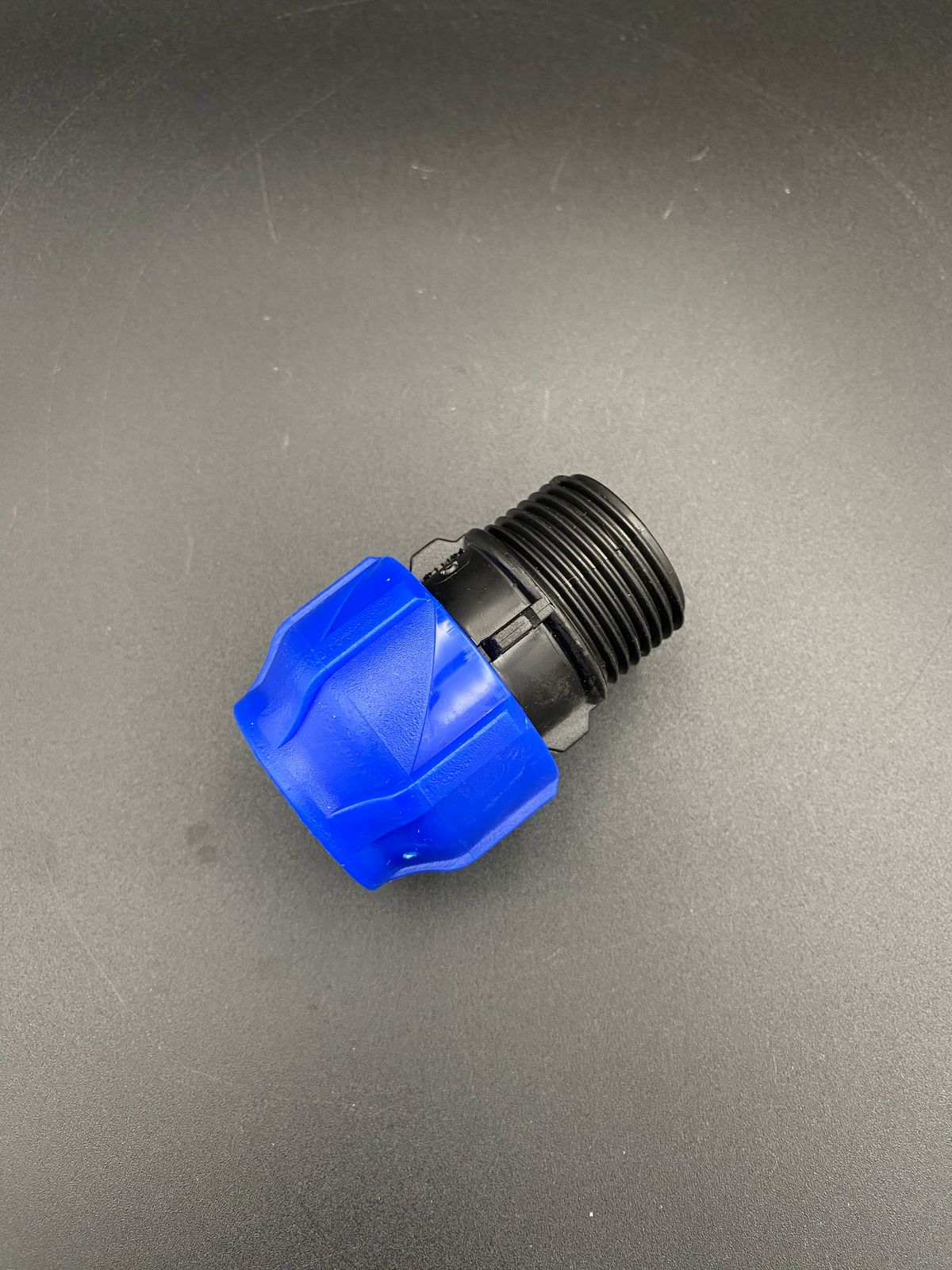 Муфта компрессионная соединительная ПНД НР 25х1" VALFEX