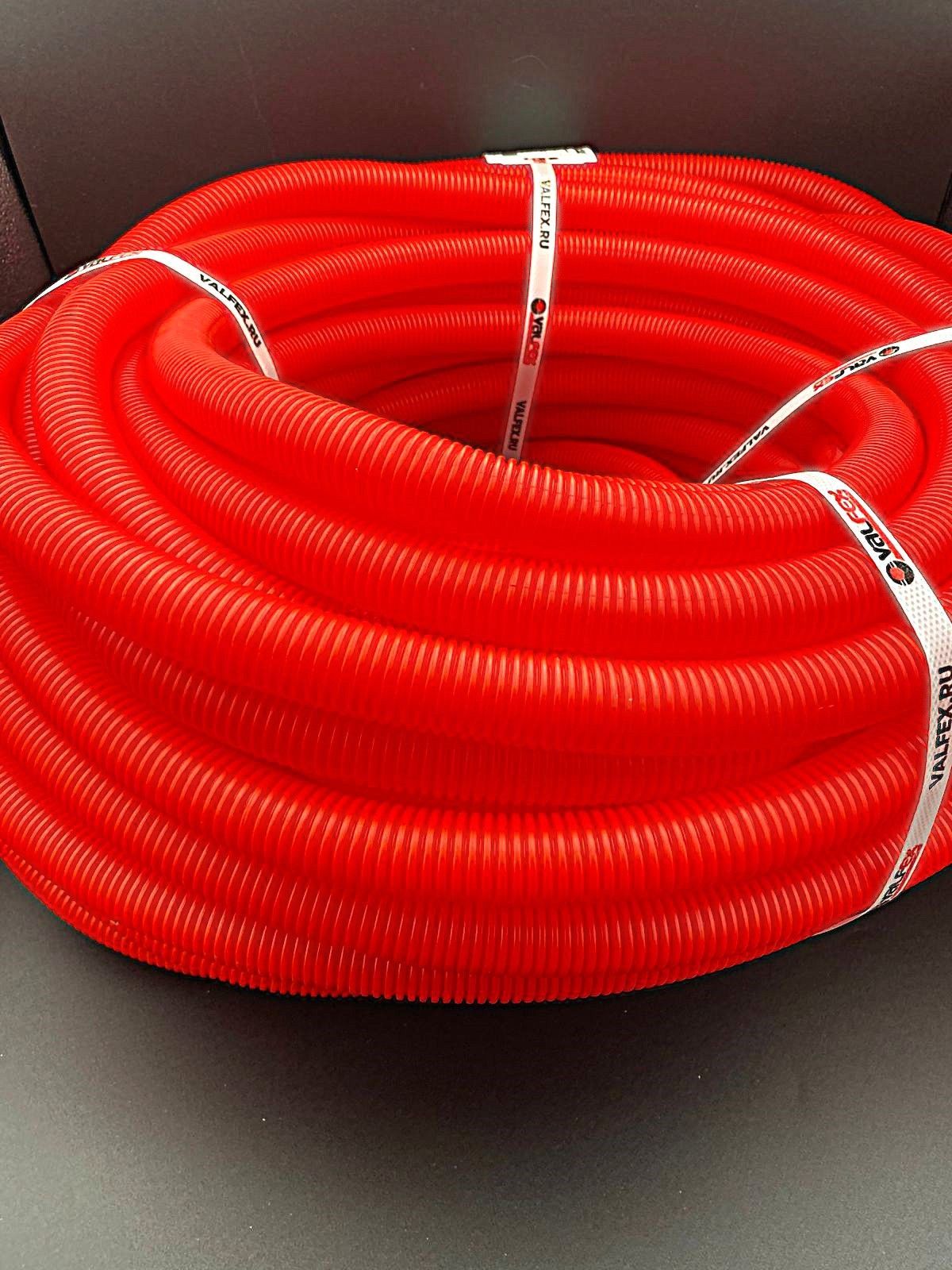 Труба гофрированная 25х20,4 мм VALFEX, (50м), красная, арт.14524161