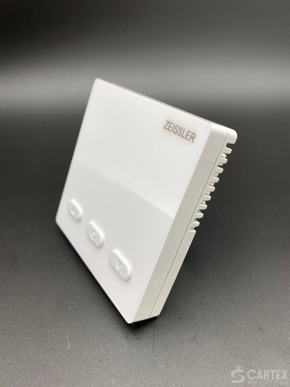 Термостат комнатный с дисплеем 220В/3А, Zeissler , арт.M9.613