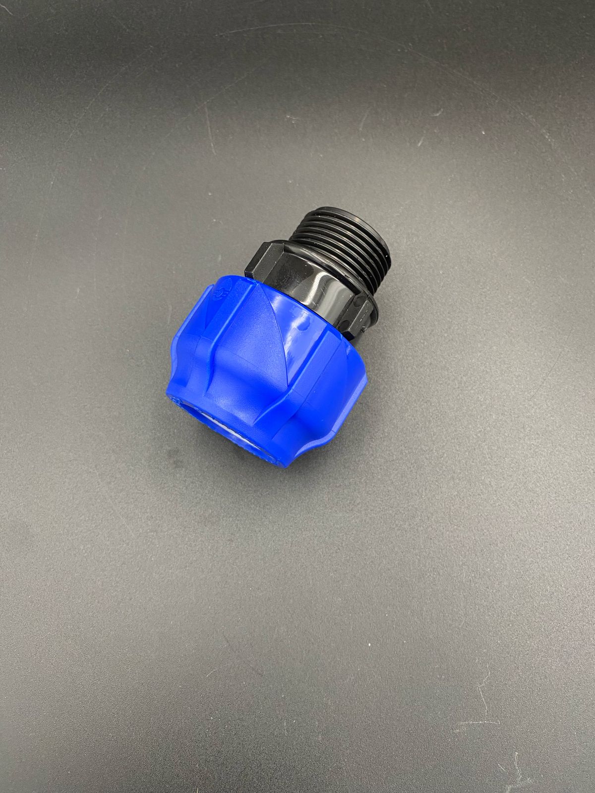 Муфта компрессионная соединительная ПНД НР 32х1" VALFEX