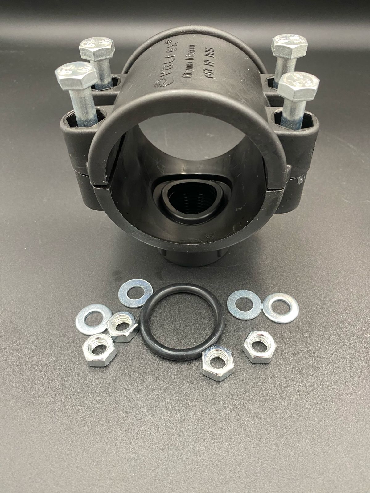 Седелка болтовая 63x1" ПНД черный VALFEX