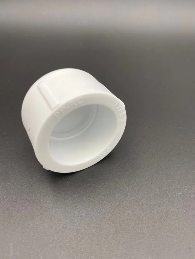 Заглушка полипропиленовая VALFEX PRO 40 мм белый ,арт.10162040-PRO