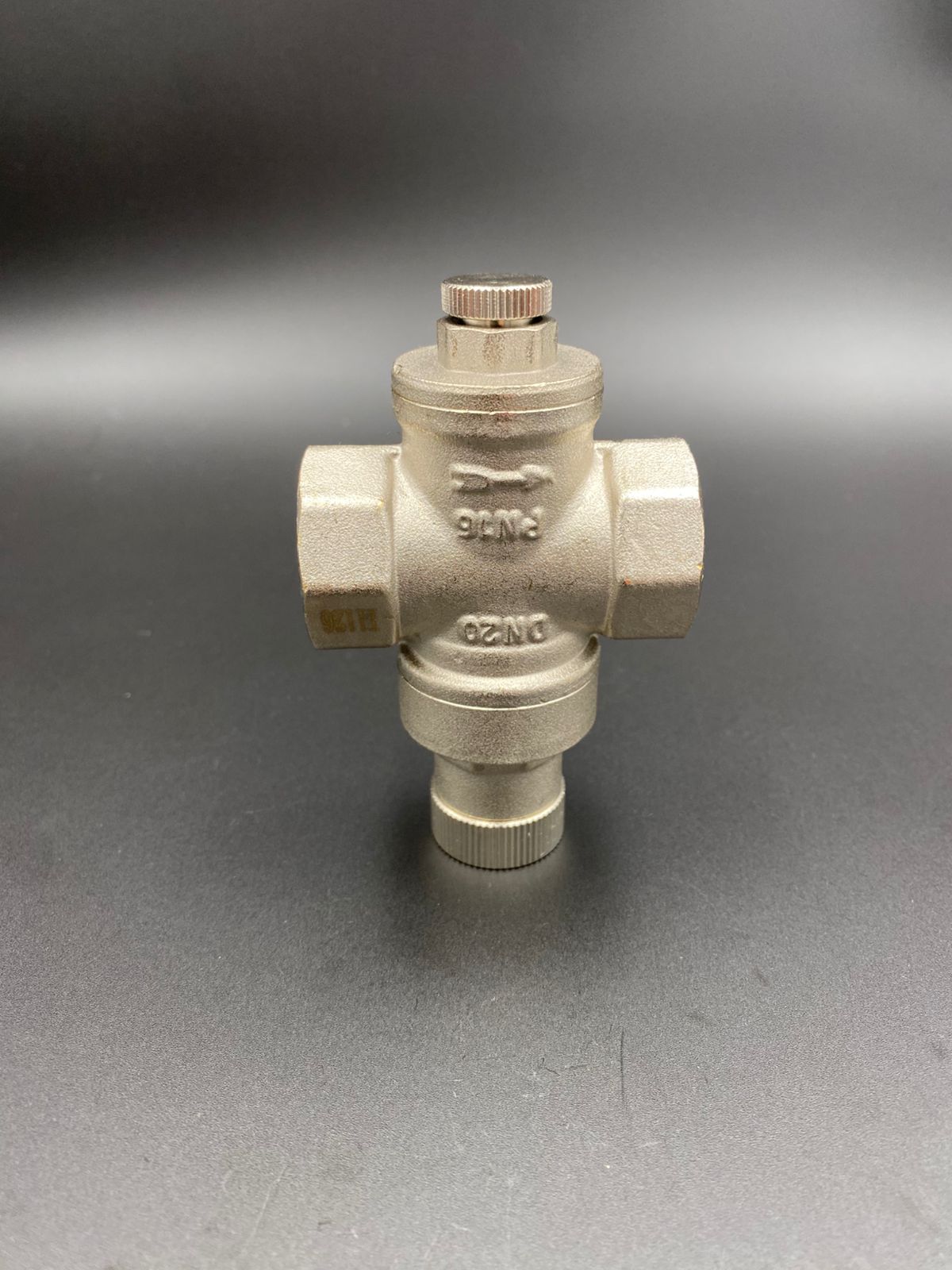 Редуктор давления с отверстием под манометр, муфтовый (ВР/ВР) Ду 20 (3/4") TIM ,арт.BL2803A