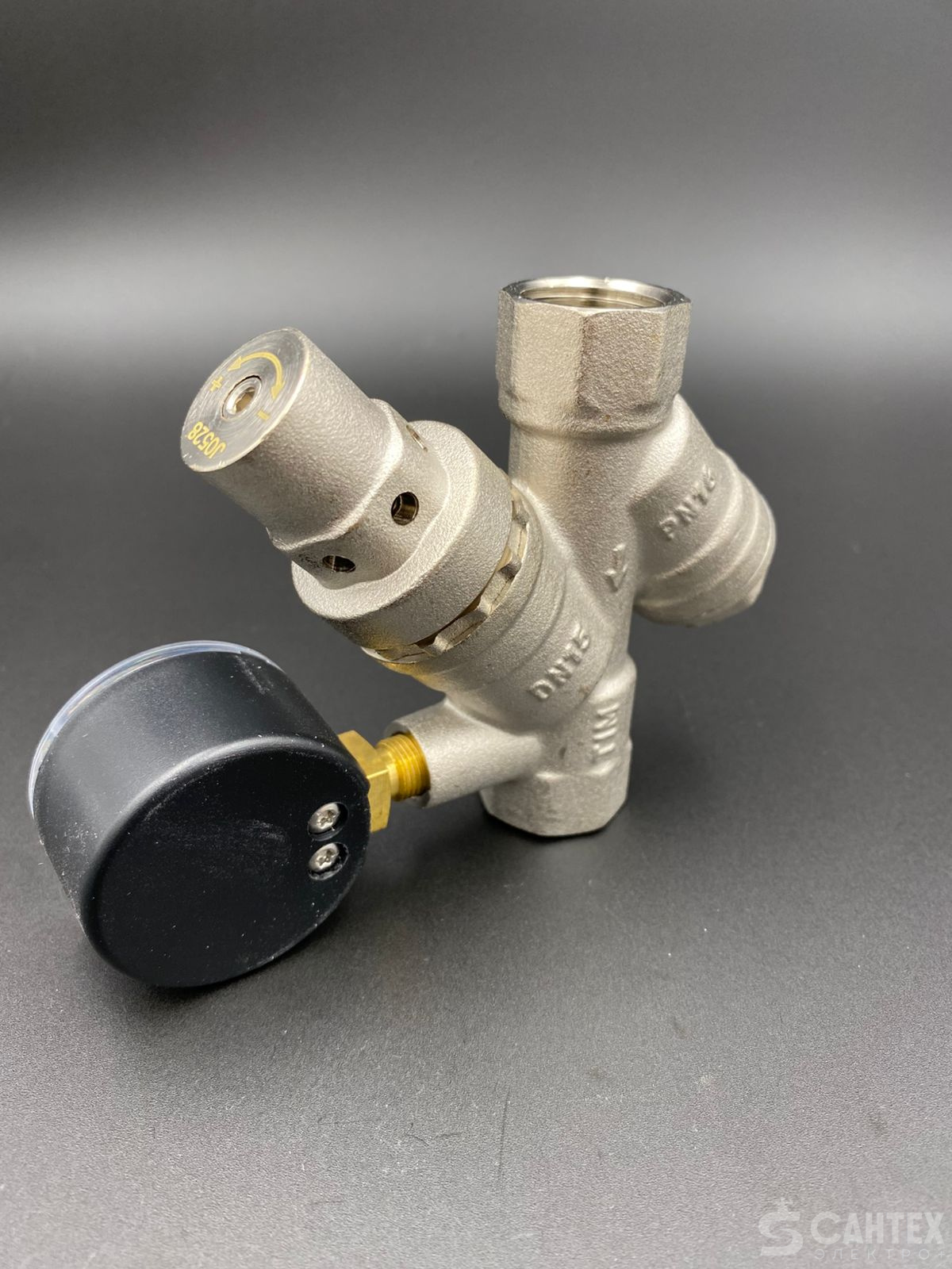 Редуктор давления 1/2" с манометром и фильтром TIM, арт.BF2812A