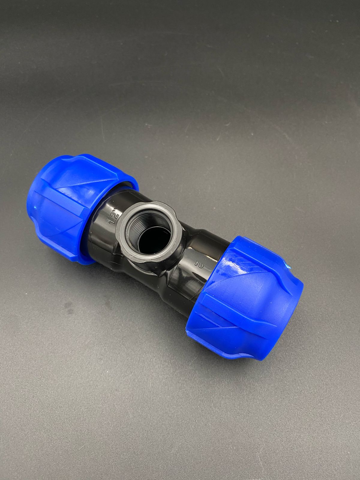 Тройник компрессионный переходной ПНД с ВР 32x1/2"x32 VALFEX