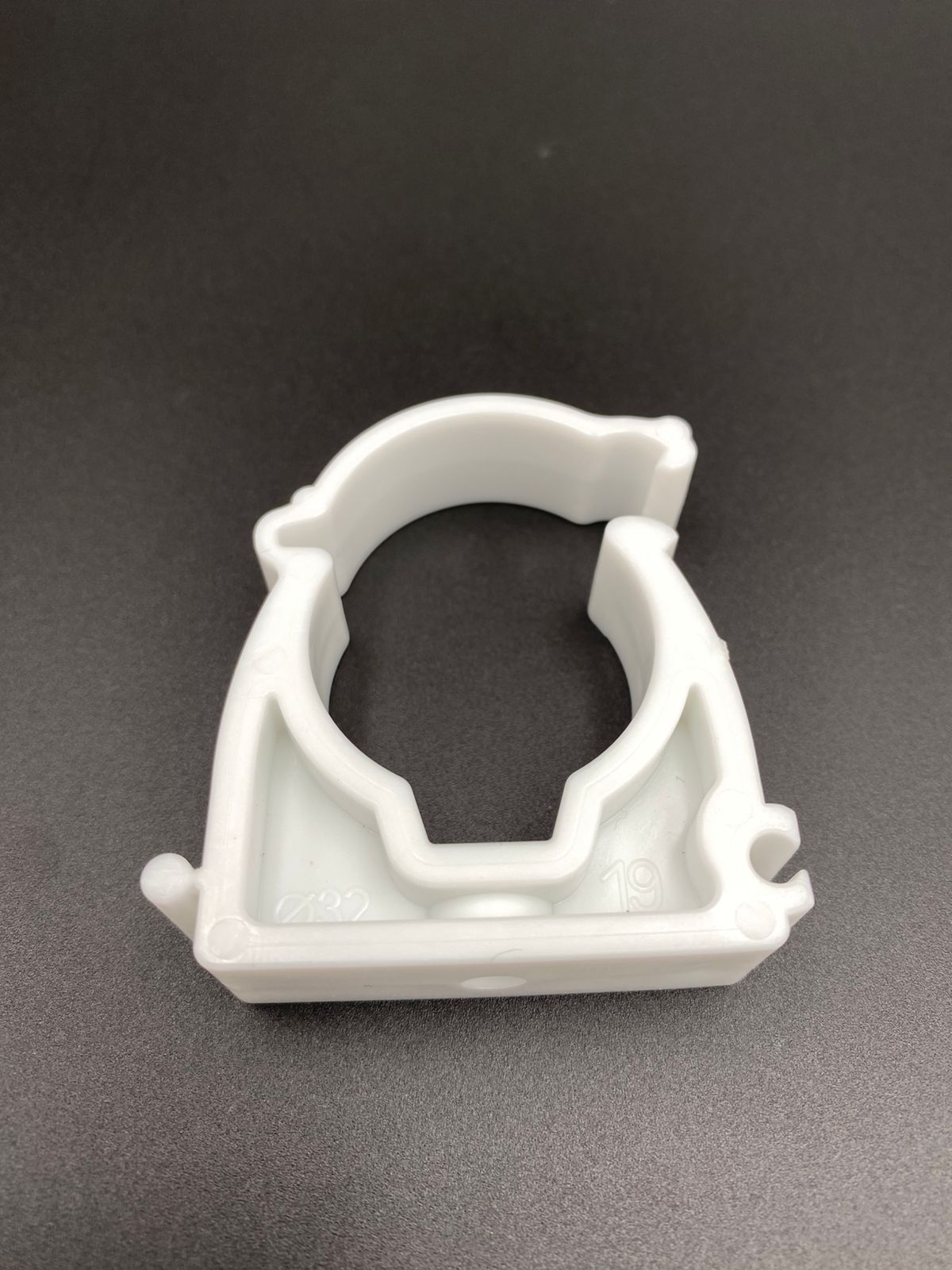 Крепление для труб (с защелкой) 32мм, VALFEX, арт.10160032