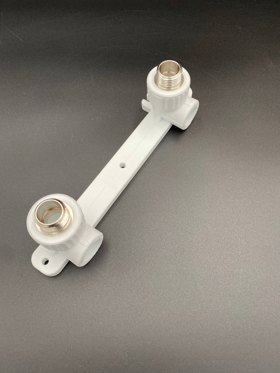 Планка PP-R монтажная белая 20х1/2" НР под смеситель с водорозетками, VALFEX, арт.10123020