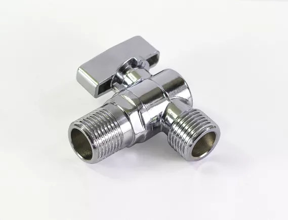 Угловой кран с отражателем, никелированный 1/2" х 1/2" , TIM, арт. BL5811A