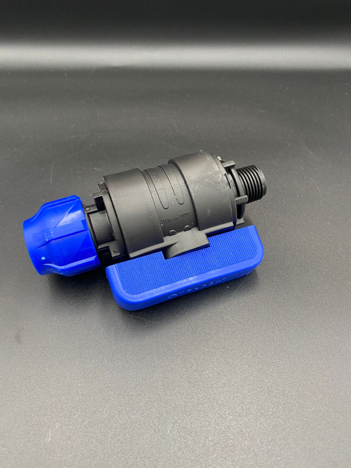 Кран шаровой 20x1/2" ПНД компрессионный цанга-наружная резьба VALFEX