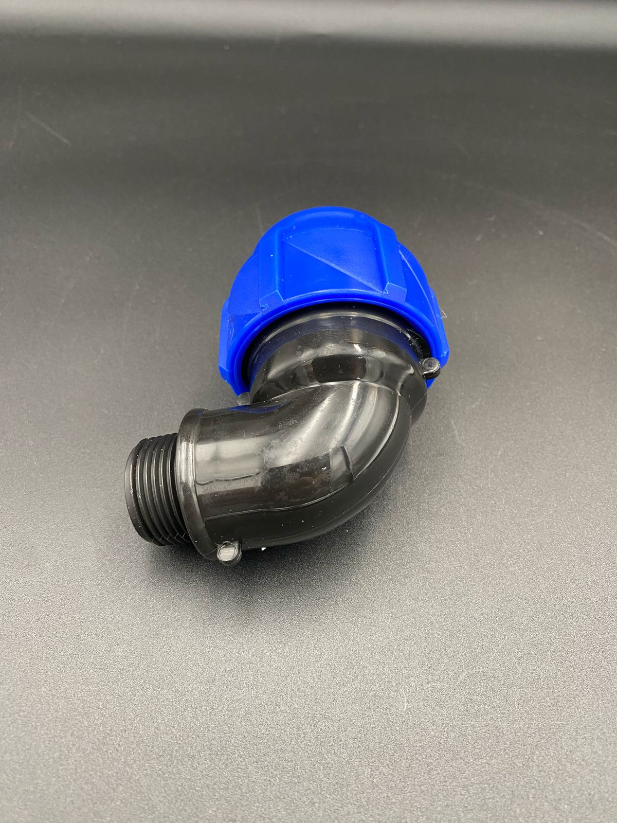 Отвод компрессионный 90 гр. ПНД НР 32х3/4", VALFEX