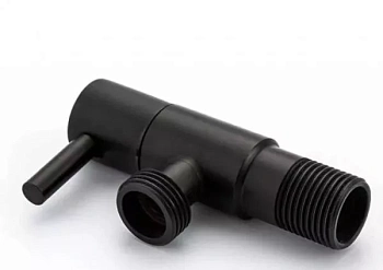 Кран угловой с отражателем ,из нержавеющей стали (черный матовый) 1/2*1/2 BL5825S.BK